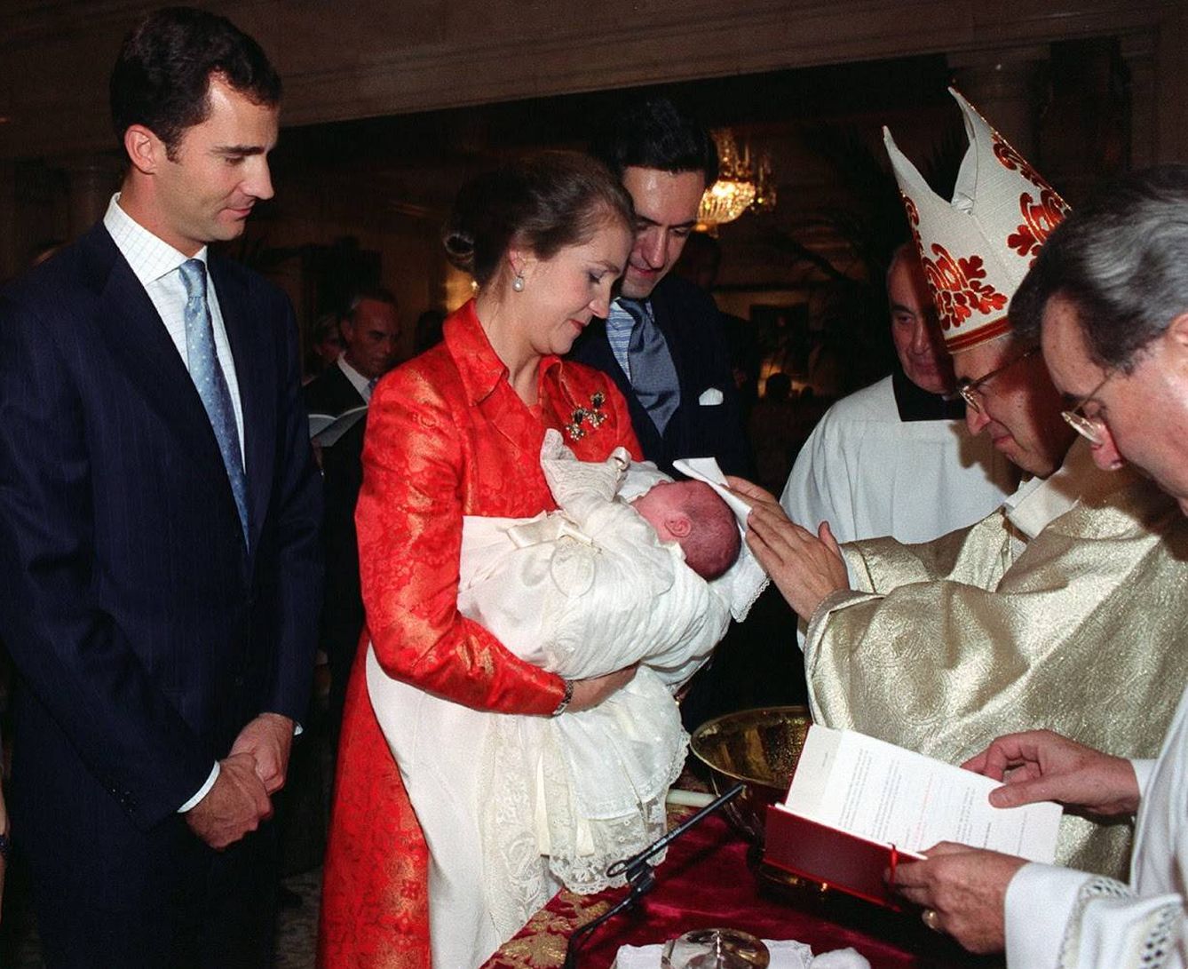 asi-han-sido-los-ultimos-bautizos-reales-de-los-principes-y-princesas-europeos.jpg